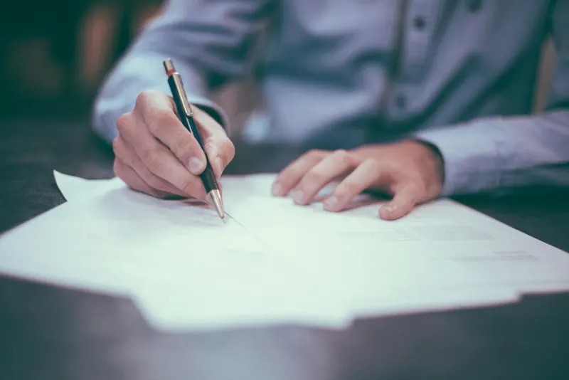 Assinatura de documentos para abertura de empresa